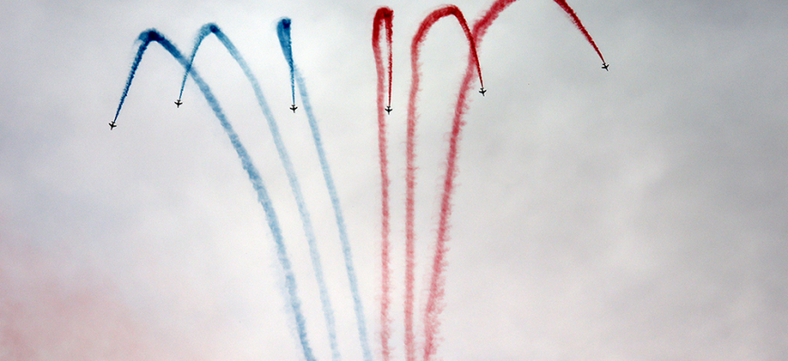 [ LA PATROUILLE DE FRANCE DANS LE CIEL D'AULNAT ]